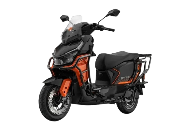 Yadea GT70 Cyber — electric maxi-scooter in Pakistan